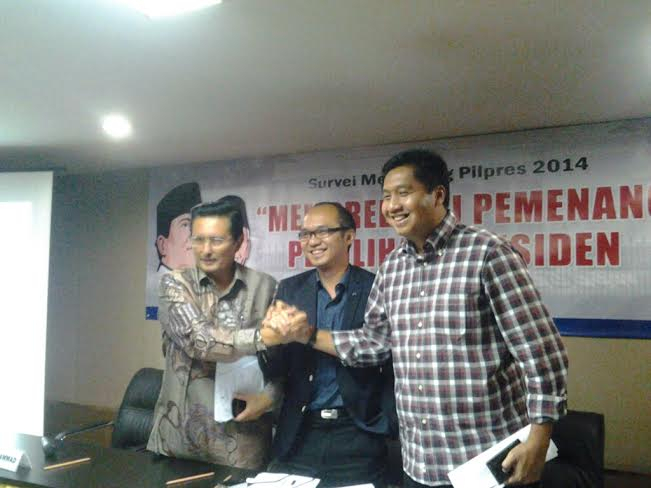 Survei Charta Politika: Jokowi-JK Masih Ungguli Prabowo- Hatta