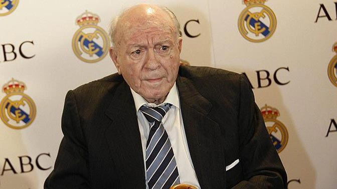 Ikon Real Madrid Di Stefano Meninggal