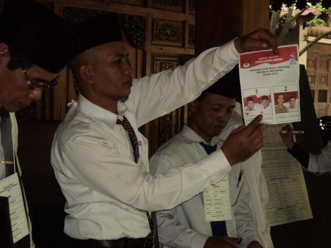Pasangan Nomor Urut 2 Menang Telak di TPS Keluarga Jokowi