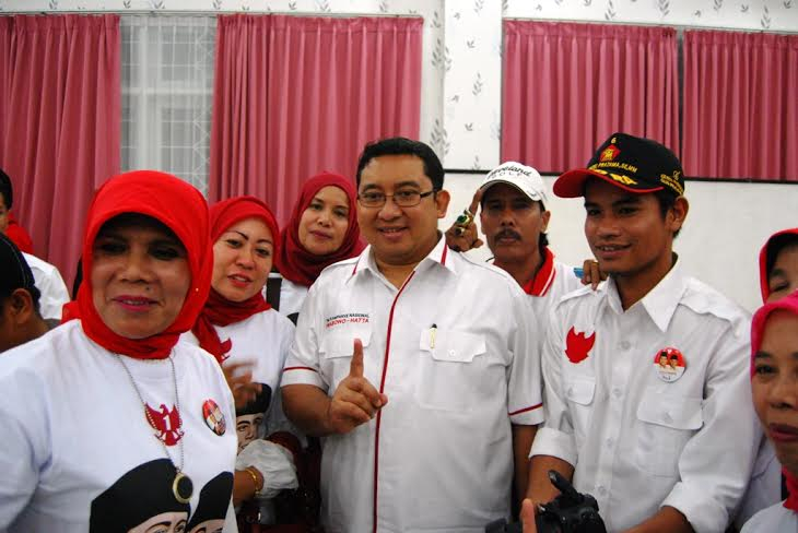 Fadli Zon Tuduh Lembaga Survei Yang Menangkan Jokowi-JK Tidak Independen