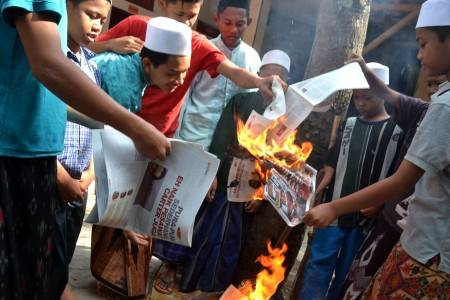 Penulis Obor Rakyat Penuhi Panggilan Mabes Polri