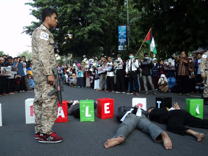 Mahasiswa Lintas Agama di kota Surakarta Gelar Aksi Peduli Palestina