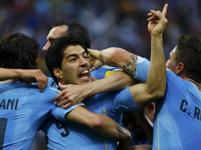 Barcelona Dilarang Perkenalkan Suarez