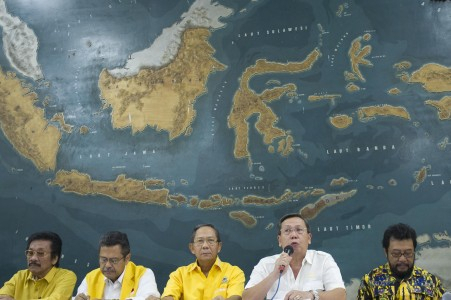 Politisi Golkar Desak Aburizal Bakrie Mundur dari  Jabatan Ketua Umum