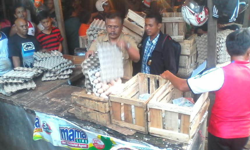 Awas, Telur Rebus Busuk Beredar Jelang Lebaran