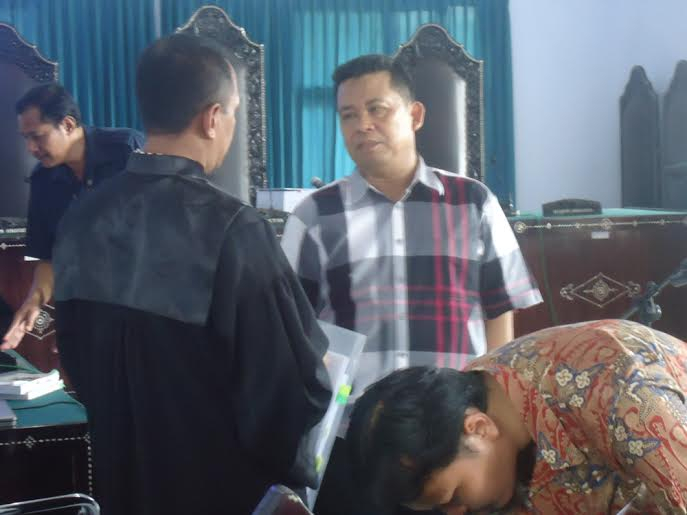 Dituntut 12 Tahun, Bekas Kajari Praya Bela Diri
