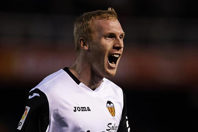 Jeremy Mathieu Resmi Berkostum Barcelona