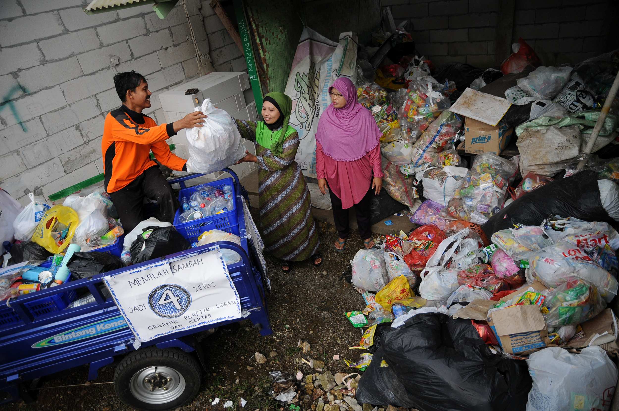 Bank Sampah di Kupang Mampu Jual 10 Ton Limbah