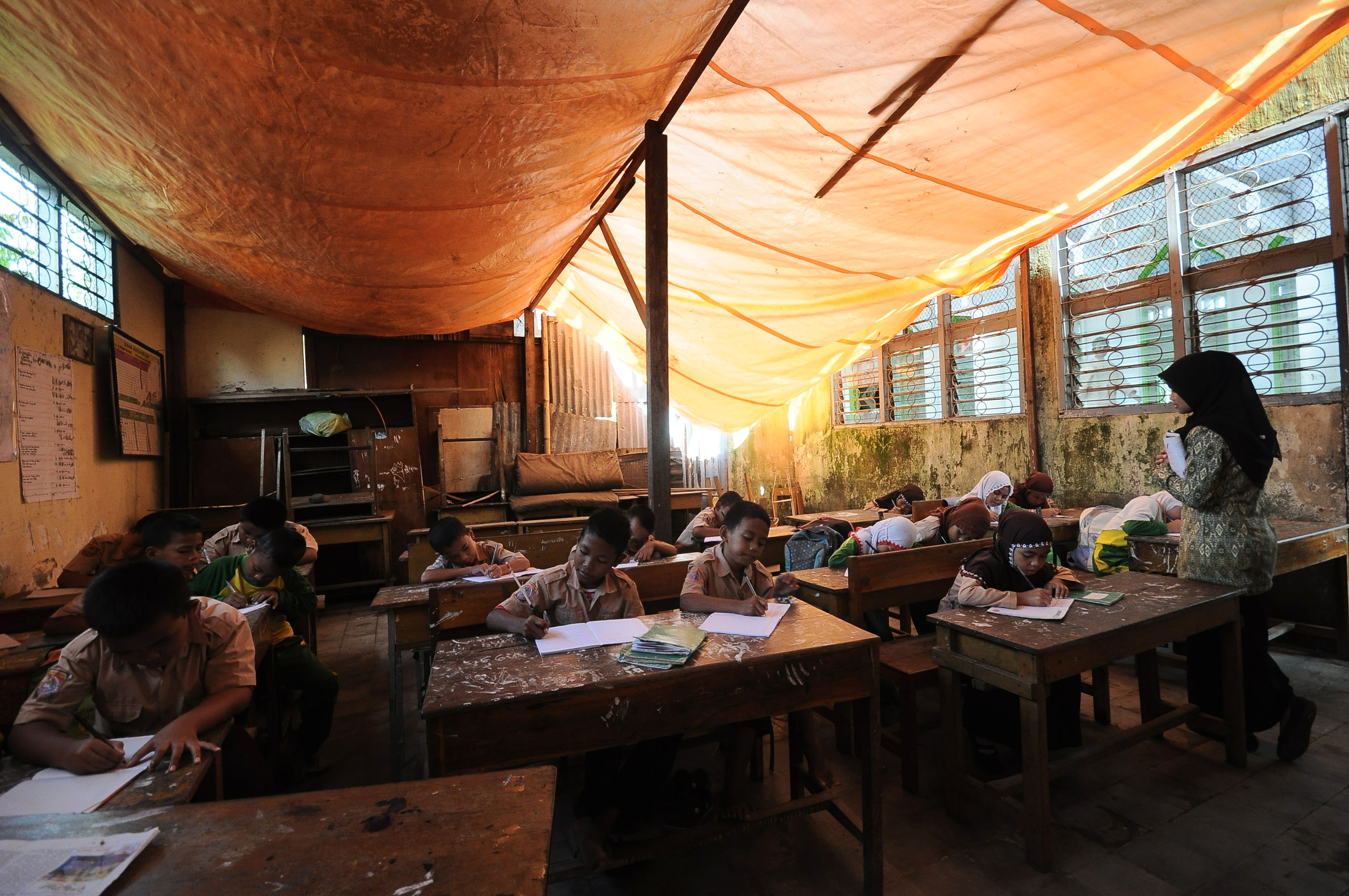 Sekolah Rusak, Pelajar di Kupang Libur jika Ada Hujan dan Angin