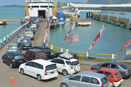 14 Ribu Mobil Diseberangkan dari Lampung ke Merak Sampai Besok