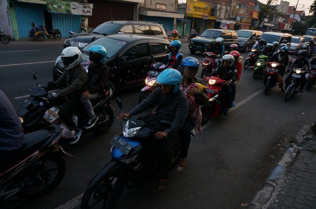 Arus Balik, Ribuan Kendaraan Merayap Hingga 3 Km di Mojoagung, Jombang