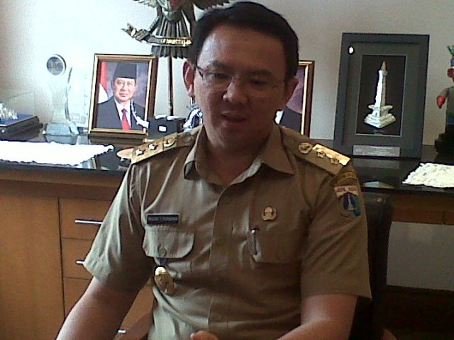 Ahok: Pabrik Bayar Murah Pekerja, Pendatang Tinggal di Pinggir Sungai