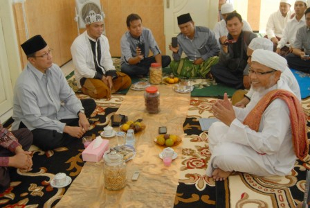 Warga Syiah Sampang: Menteri Agama Masih Berusaha Pulangkan Kami