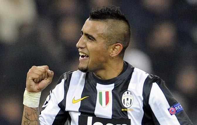 Man United Khawatirkan Lutut Vidal