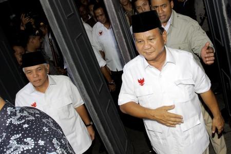 Kuasa Hukum Prabowo Serahkan Perbaikan Berkas Gugatan Sengketa Pilpres