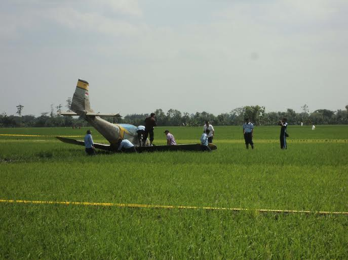 Pesawat TNI AU Jatuh, Kedua Awak Selamat