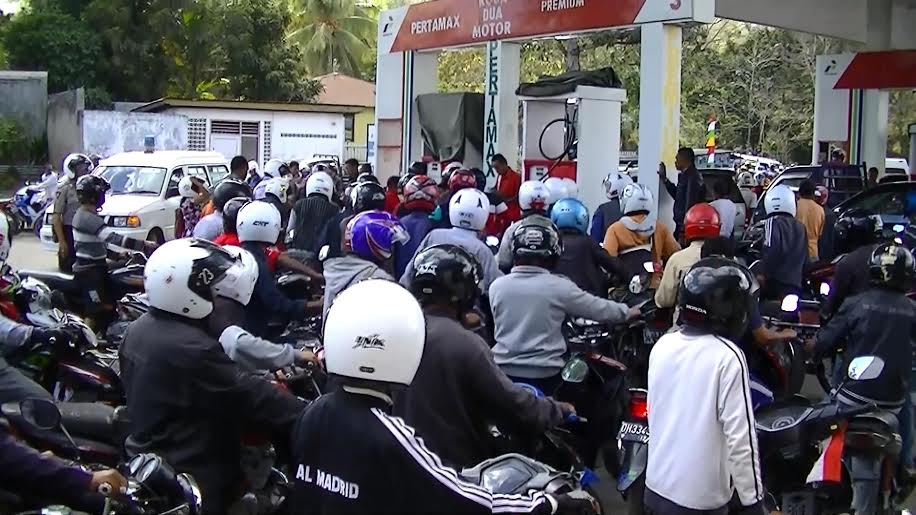 Stok Terbatas, Pengendara di Kefamenanu Nyaris Ricuh Rebutan BBM