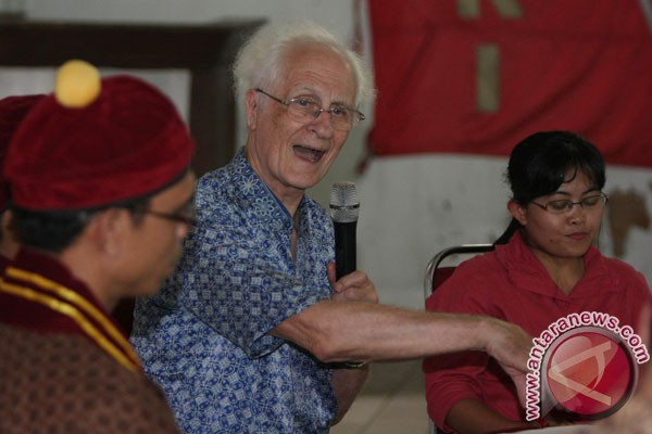 Franz Magnis Suseno: Kita Jangan Mundur di Jalan Demokrasi