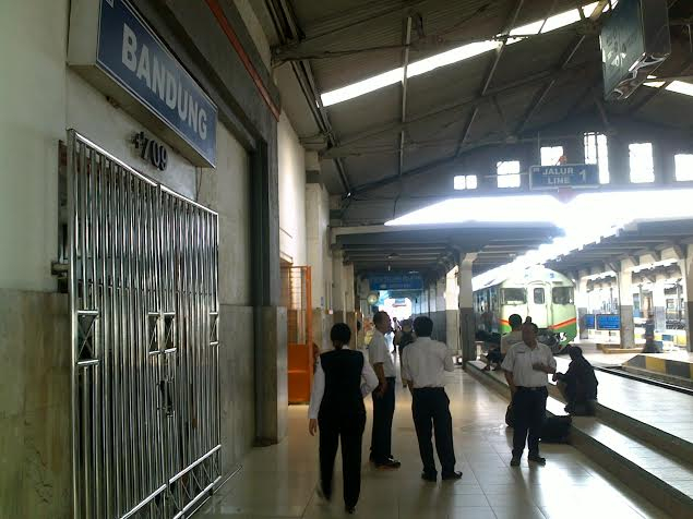 Jelang Putusan MK, Stasiun Kereta Bandung Tidak Dijaga Khusus