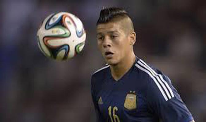Rojo Resmi Berkostum Man United