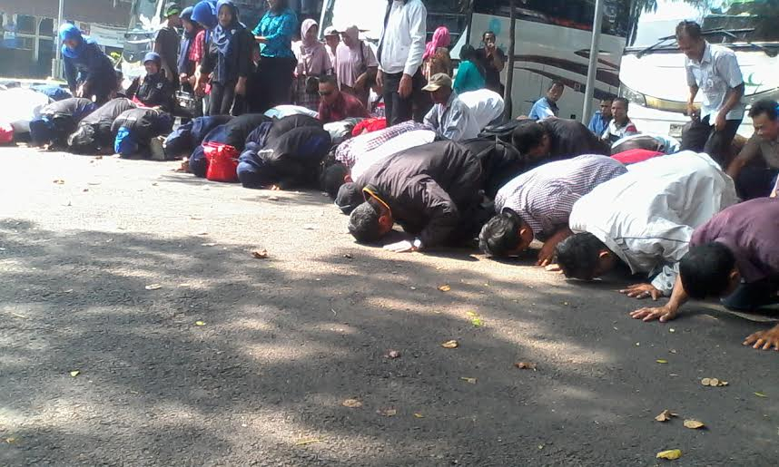 Relawan Bogor Sujud Syukur untuk Jokowi-JK