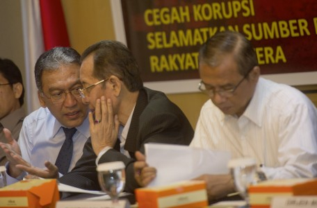 KPK Desak Pemerintah dan DPR Revisi UU Otda
