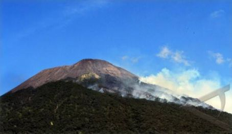 PVMBG : Waspada, Aktivitas Gunung Slamet Terus Meningkat