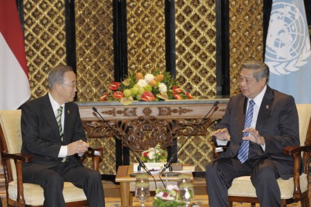 SBY 'Kekeu' Tolak Naikkan Harga BBM