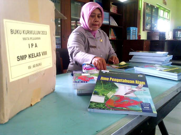 Sebagian Kecil Buku Kurikulum 2013 Mulai Tiba di Jombang