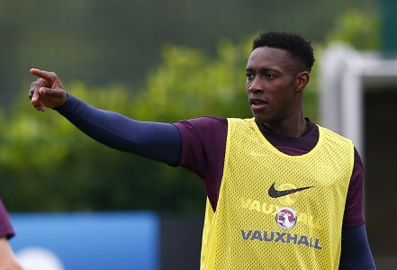 Ferdinand: Man United Salah Jual Welbeck ke Arsenal