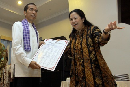 Jokowi Akan Potong Anggaran Kementerian dan BBM untuk Dana Desa