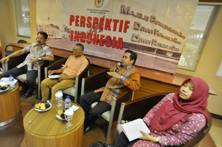Koalisi LSM Minta DPR & Pemerintah Hentikan Pembahasan Revisi UU Pilkada