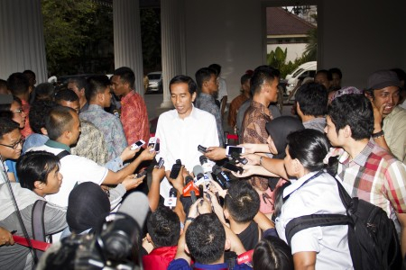 Jokowi Salut Sesneg Batalkan Pembelian Mobil Baru untuk Kebinet Mendatang