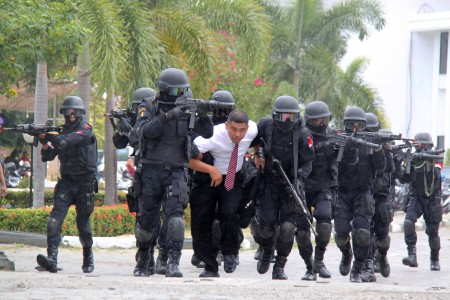 Polisi Duga Empat Warga Turki Yang Ditangkapdi Poso, Jaringan Santoso