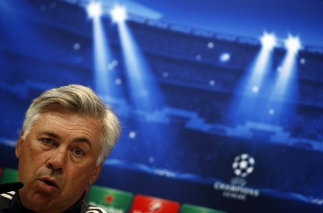 Ancelotti Minta Fans Madrid Dukung Casilas