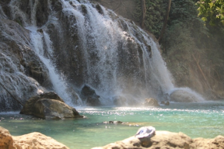 Indahnya Air Terjun Lapopu