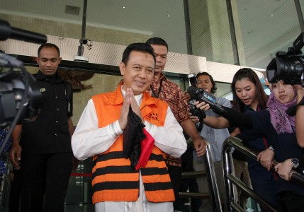 KPK Cocokkan Suara Bupati Karawang & Istri dengan Hasil Sadapan