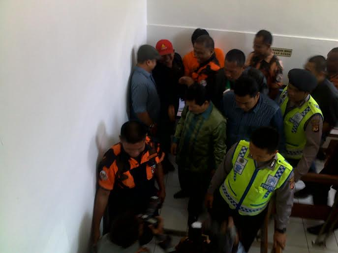 Berdalih Kembalikan Uang Suap, Rachmat Tolak Dakwaan Jaksa KPK
