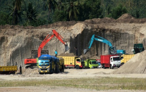 Pemerintah Banyuwangi Tutup Paksa 20 Tambang Pasir Tidak Berizin