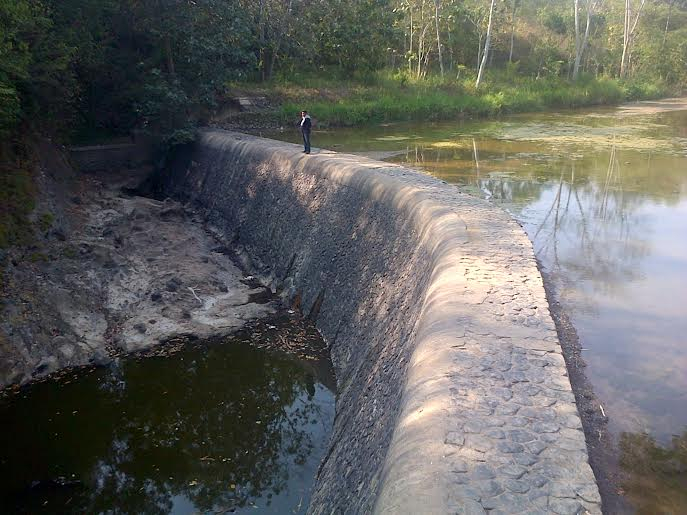 Kemarau, Debit Air Sungai di Trenggalek Turun Tajam