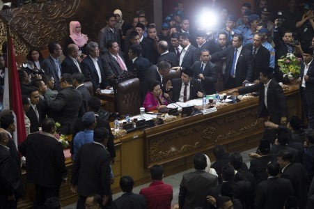 Pertarungan Terakhir di Senayan