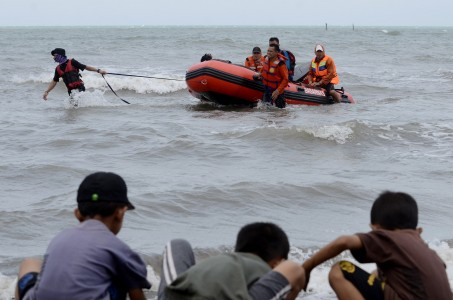 Pencarian Rombongan Lamaran yang Tenggelam Masih Nihil