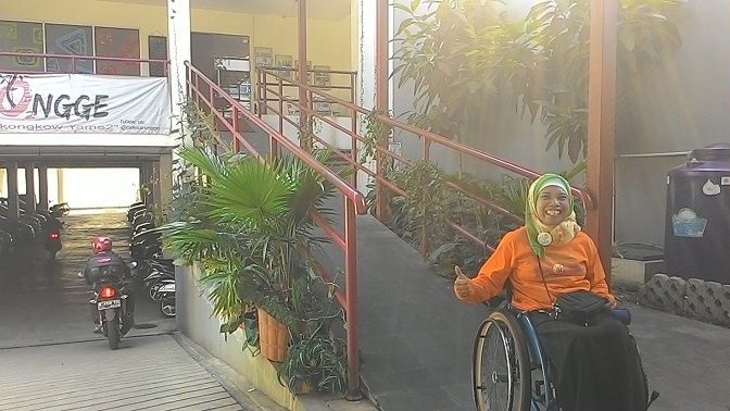 Lebih Jauh dengan Sri Lestari, Perempuan Difabel yang Melintas Sumatera dengan Motor