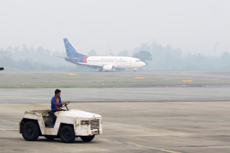 Kabut Asap, Jarak Pandang di Bandara Riau Menurun