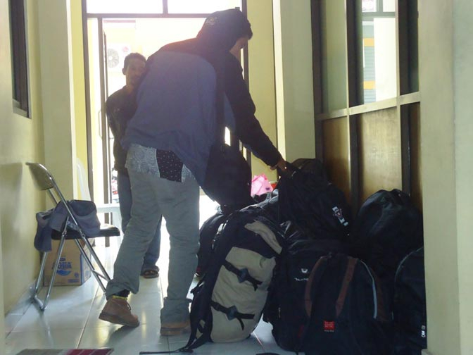 Polda NTB Tangkap Puluhan TKI Ilegal