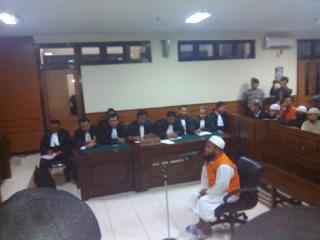 Pegiat Toleransi Beragama Kecam Vonis 3 Bulan untuk Penyerang Rumah Julius