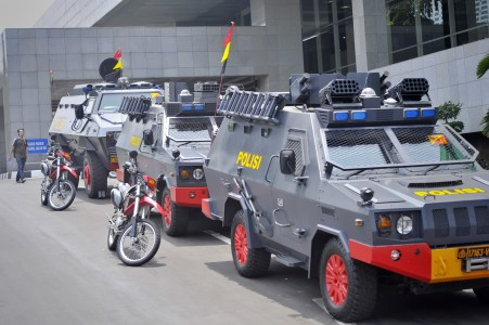 Polisi dan Tentara Jaga Ketat Tempat Pelantikan Jokowi