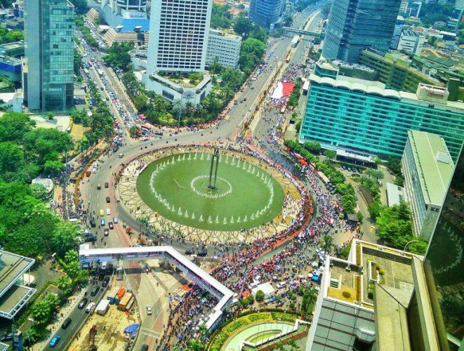 Rayakan Presiden Baru, Massa Mulai Banjiri Kawasan HI
