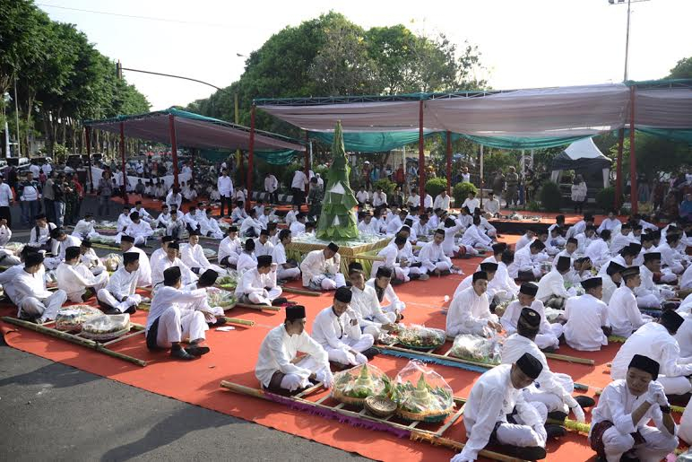Saat Rokatan Agung, Santri Berharap Ini pada Jokowi