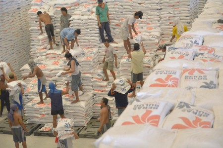 Stok Menipis, Harga Beras di Lombok Meroket